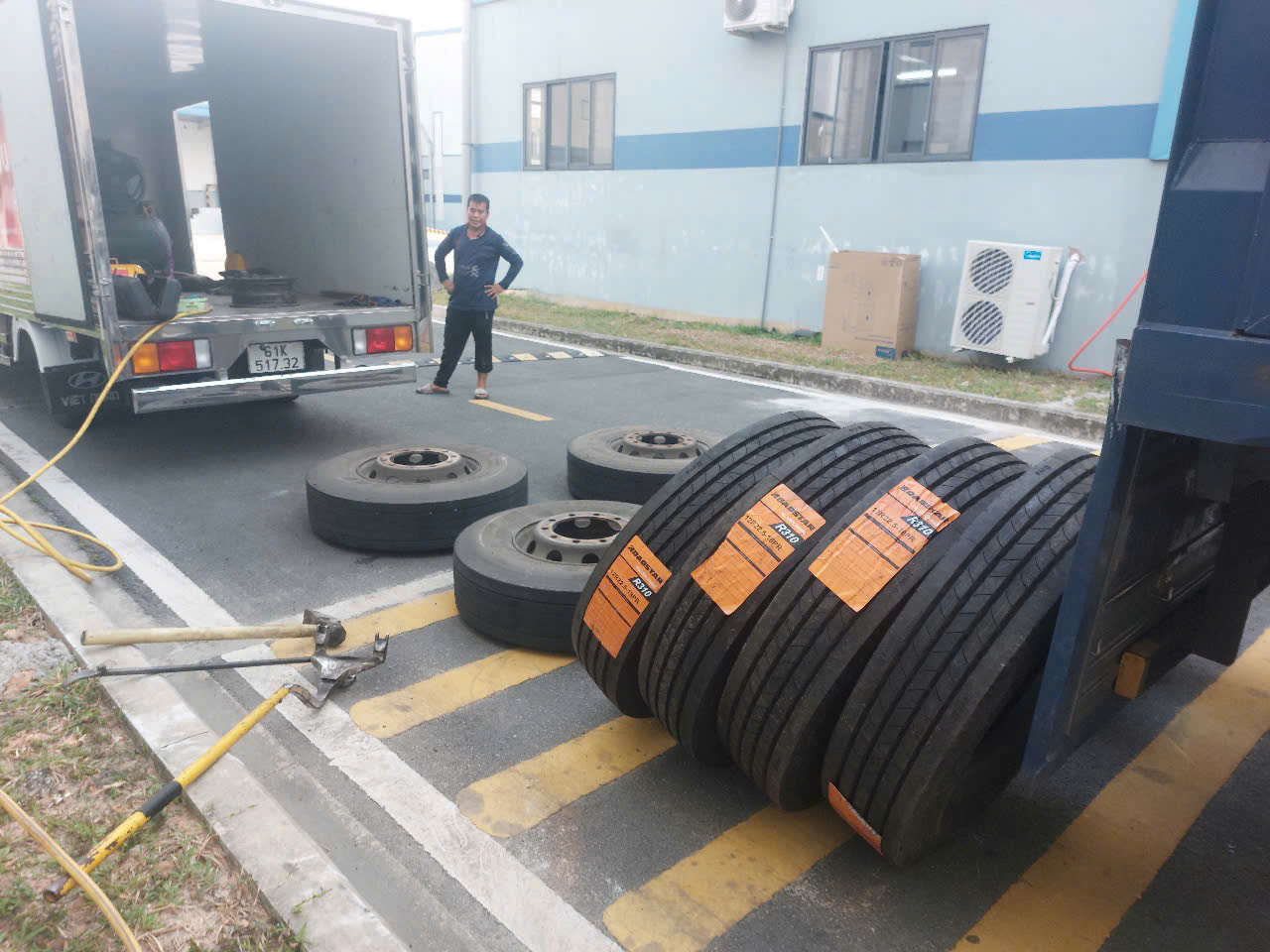 Dịch Vụ Lốp Xe Tại Bình Dương / Phục Vụ Xe Du Lịch, / Xe Tải / Xe Ben / Đầu Kéo Rơ Mooc